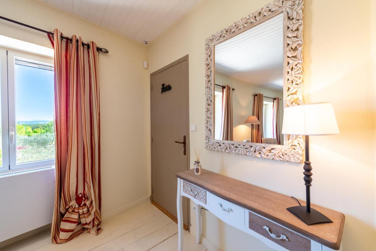Maison D'Hotes Les Caroubiers Montsegur-sur-Lauzon Екстер'єр фото