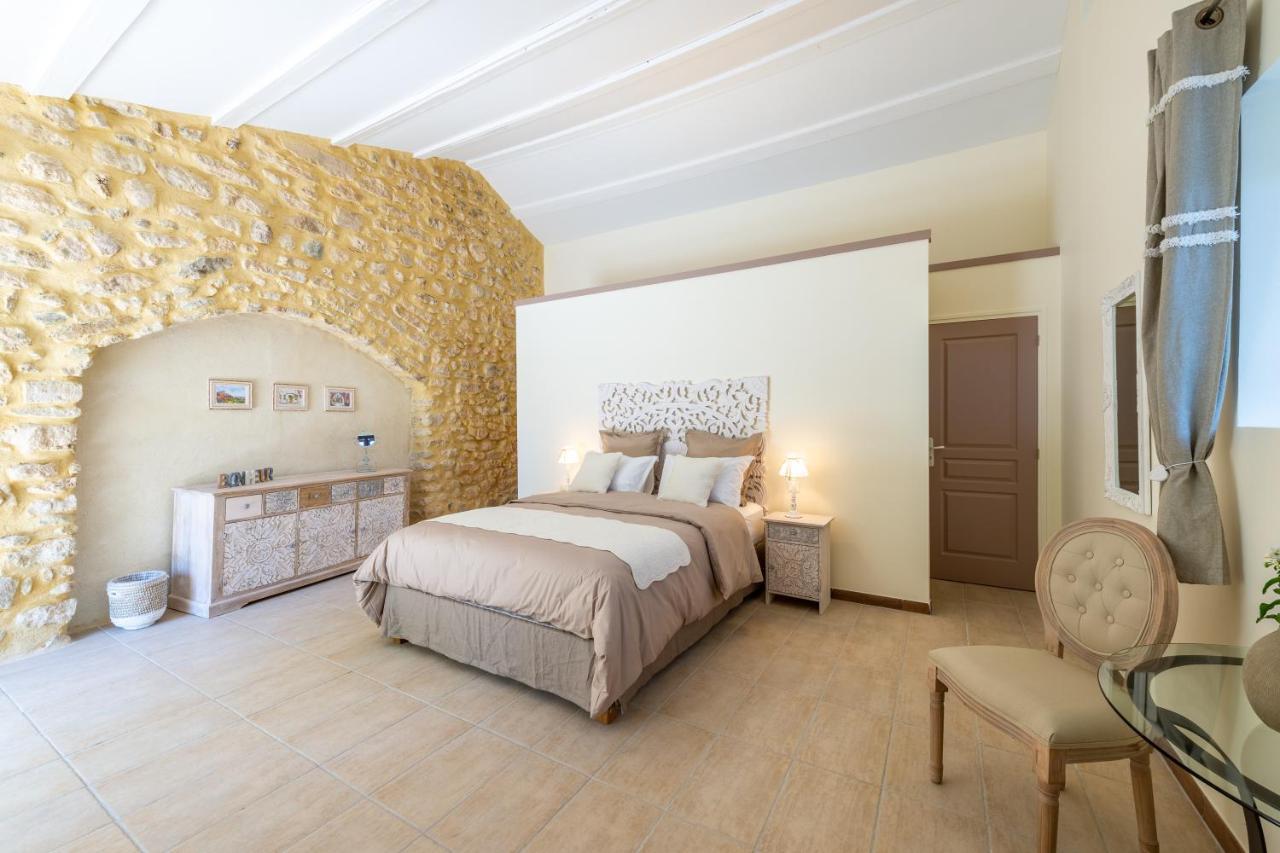 Maison D'Hotes Les Caroubiers Montsegur-sur-Lauzon Екстер'єр фото